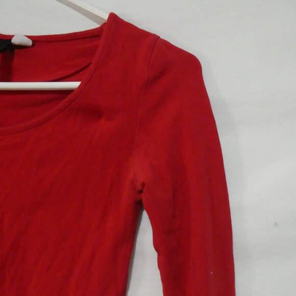 H&M | size 4 | Red Long Sleeve Scoop Neck Tee / T-Shirt - Picture 5 of 16